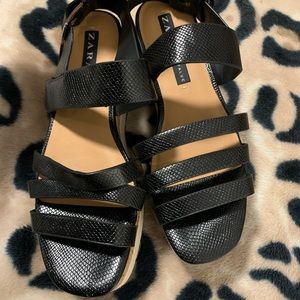 Women’s Zara Platform Sandals. NEW.